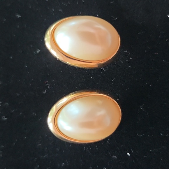 Vintage earrings - Picture 1 of 3